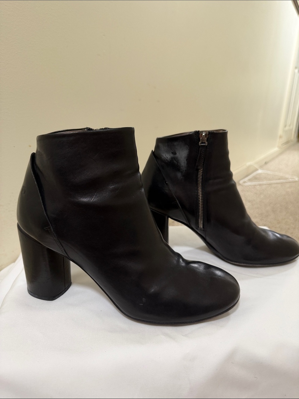 Classic Black Leather Ankle Boots with Block Heel - Marsell
